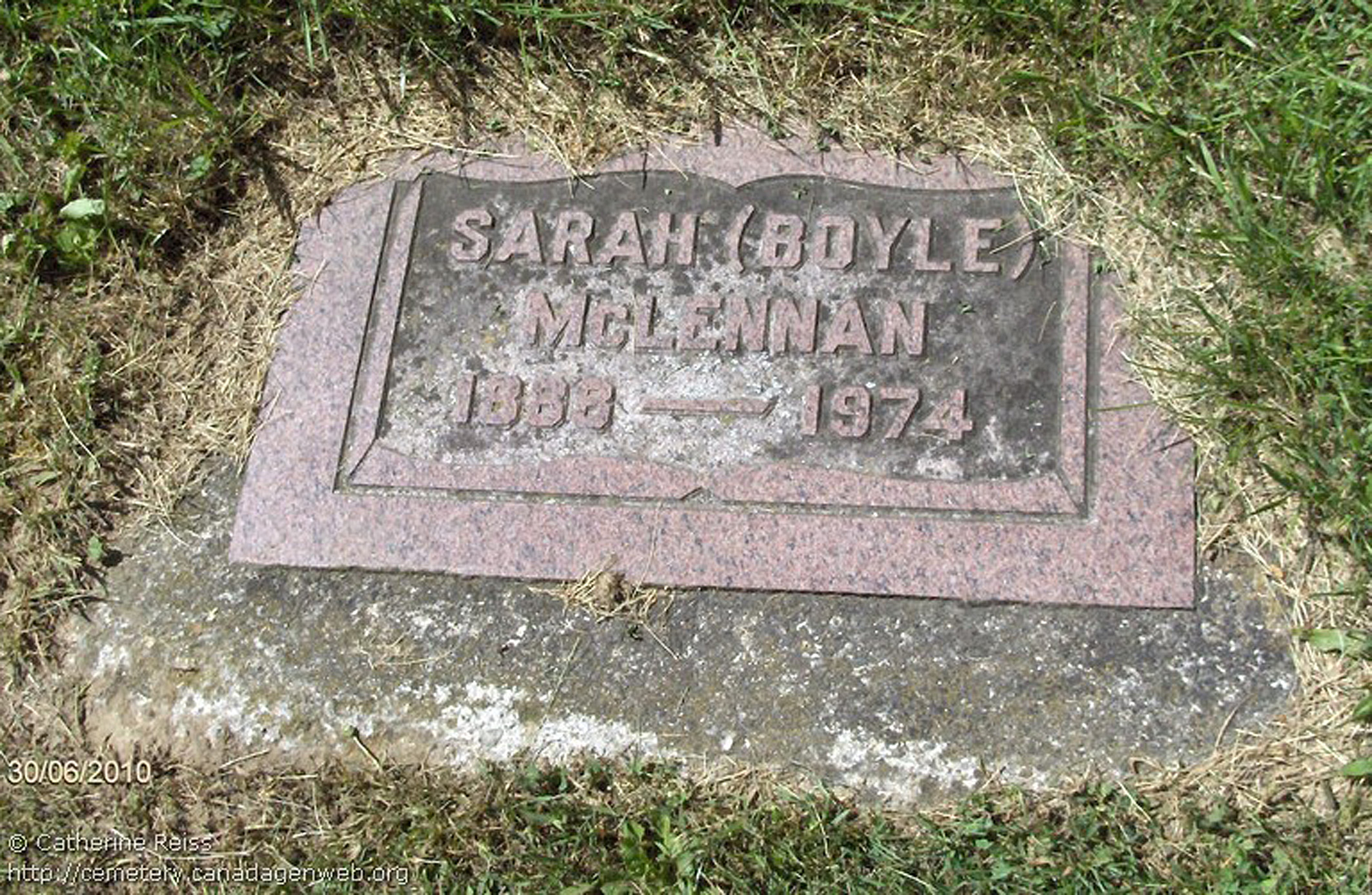 Photo of headstones/Sarah Boyle McLennan died 1974 MI St Stephen's Cemetery, Elgin